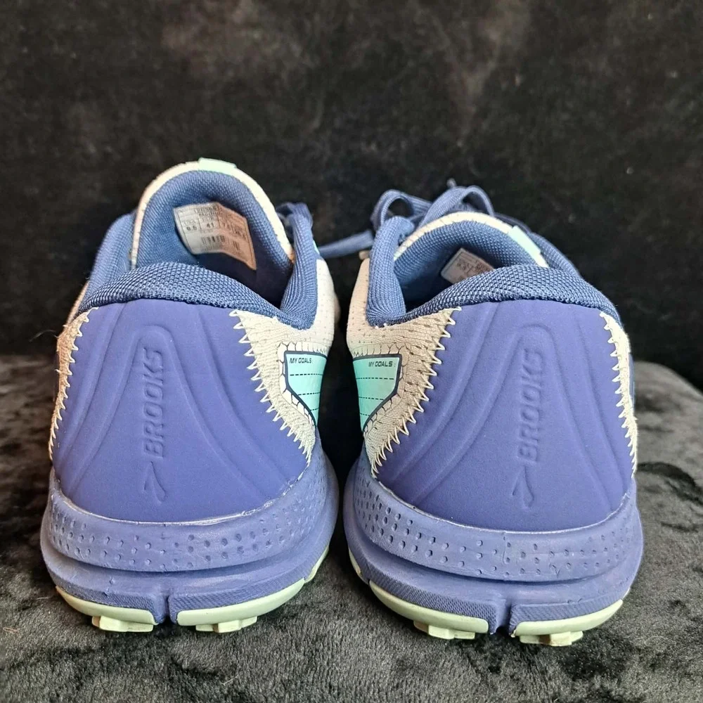 Brooks Divide 3‎ Blue white 1203681B006 Training Sneaker Shoes Women's 9.5 B